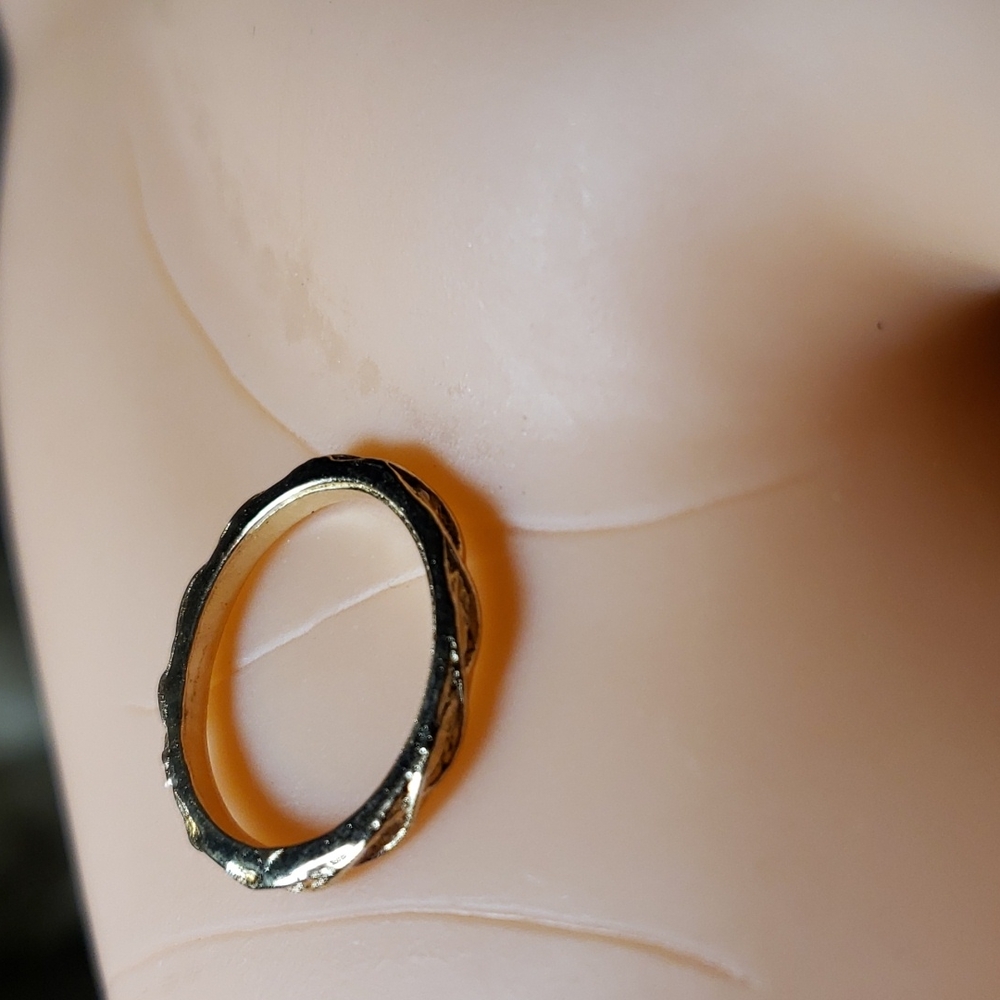 BRAND NEW RING SIZE 6 - Picture 2 of 3